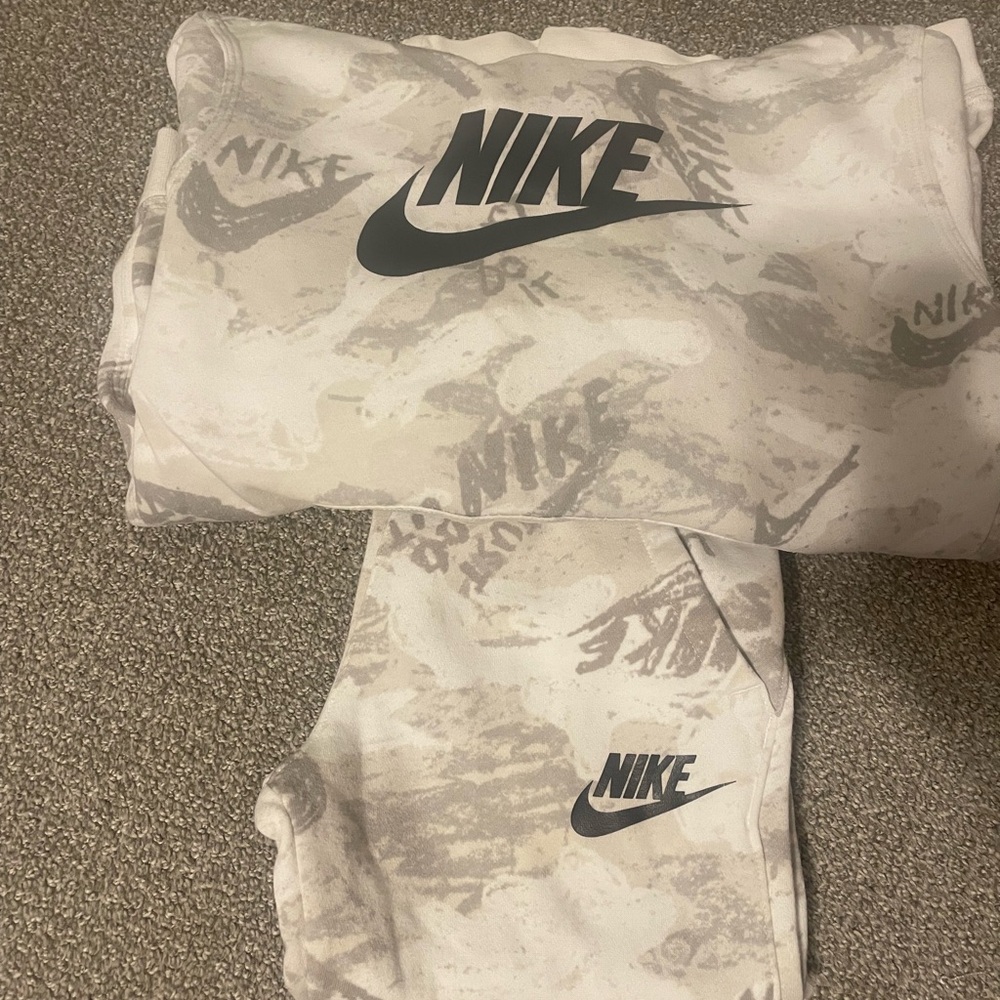 Nike Kids' Cream and Gray Joggers